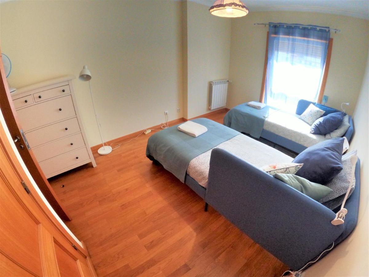 Lisbon 2 Bedroom Apartment With Balcony In Algés Buitenkant foto