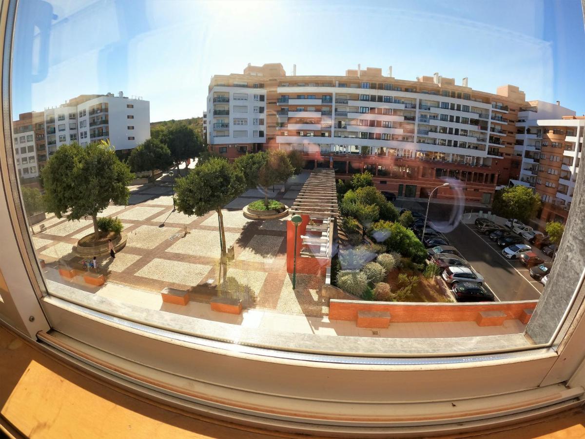 Lisbon 2 Bedroom Apartment With Balcony In Algés Buitenkant foto